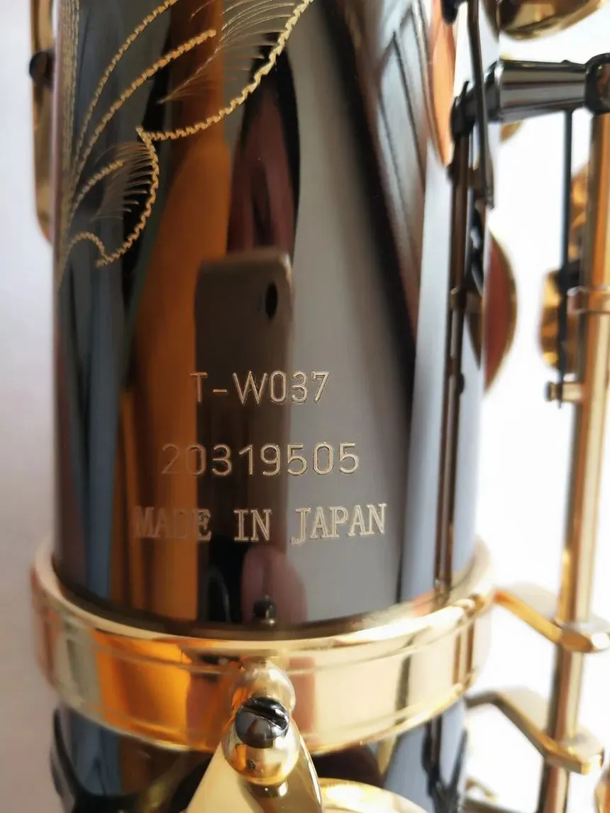 Nya tenor T-W037 B Flat Music Instrument Golden Key Saxophone Högkvalitativ mässingspärlknappar med munstycke