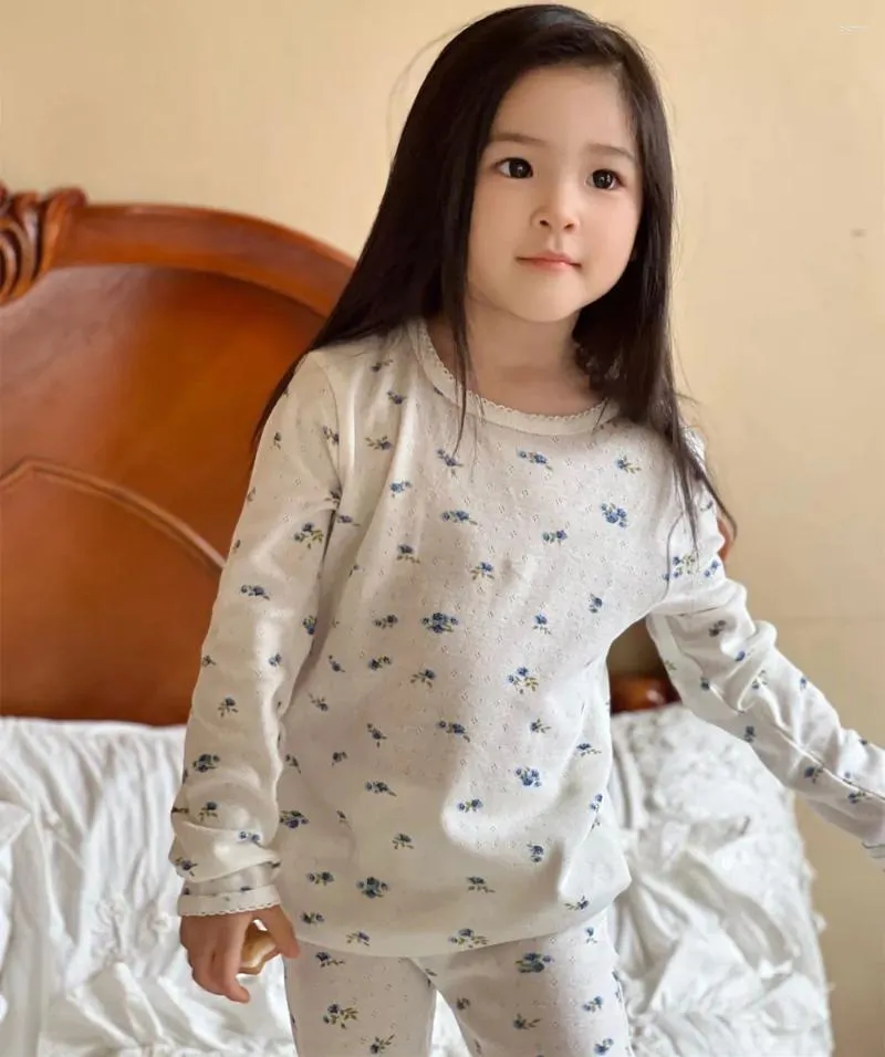 Kledingsets Kinderset Babymeisjeskleding 2 stuks Comfortabel huis Blauw bloemenpatroon Pyjama