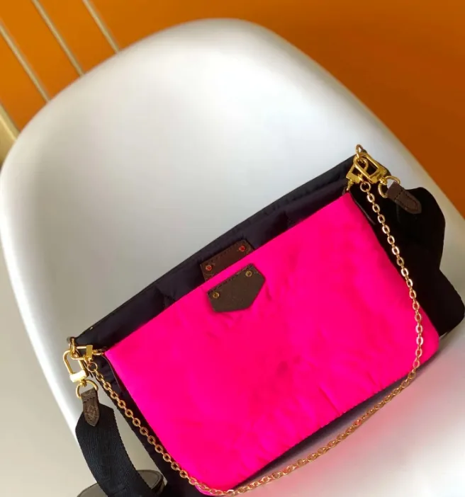 sac à bandoulière Maxi Accessoires nylon régénéré extérieur brodé moelleux rembourré multi-poches