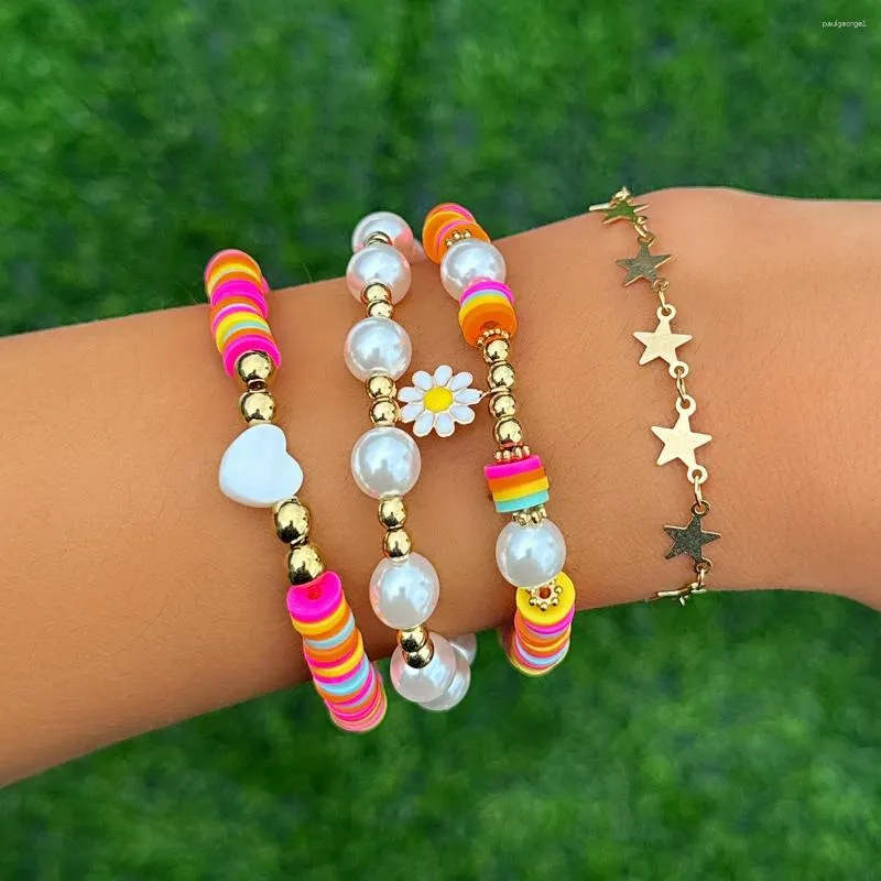 Strand Boho Kpop Sweet Yellow Sunflower Posting Pulseras para mujeres Estrella de moda coreana Polimador Berros Clay Pareja de amigos Joyería