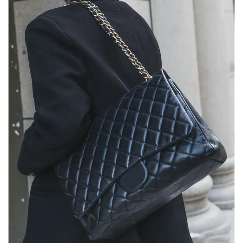Classic Maxi Flap Designer Black Leather Bag With Leather Chain Shoulder Strap Cowhide Lambskin Black Cross Body Purse Quilted Handbag For Women 4D S S From Sad567 142.7 DHgate.Com