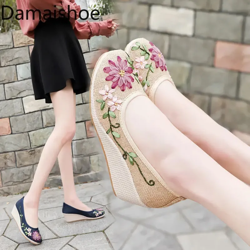 Sukienka Buty Wedge Hafted Hanfu hig Old Beijing Cloth But Chiński styl etniczny obcasy damskie Mother Linen Pumps 231201