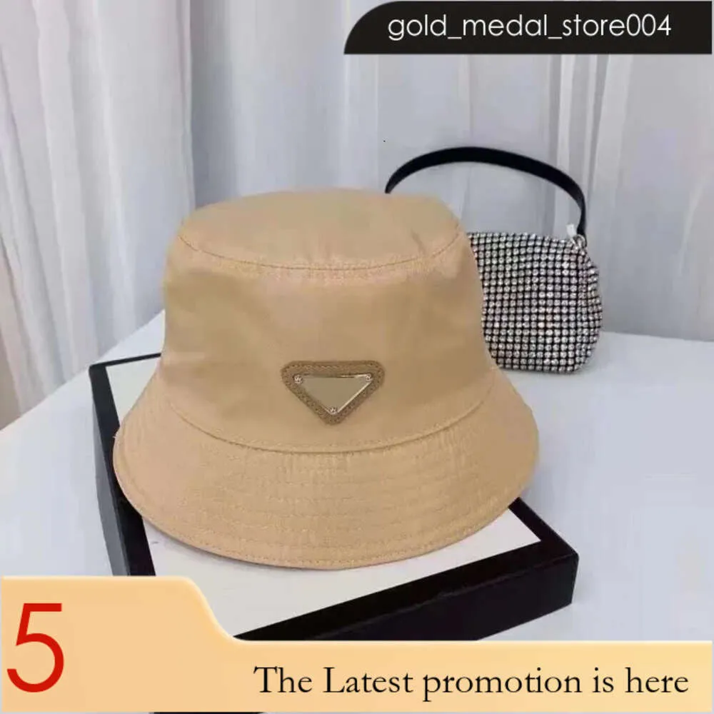 Designers Bucket Hats Luxurys Sun Hat Solid Color Letter Buckethat Casual Temperament Hundred Take Par Caps Travel Garden Fashion Cap 498