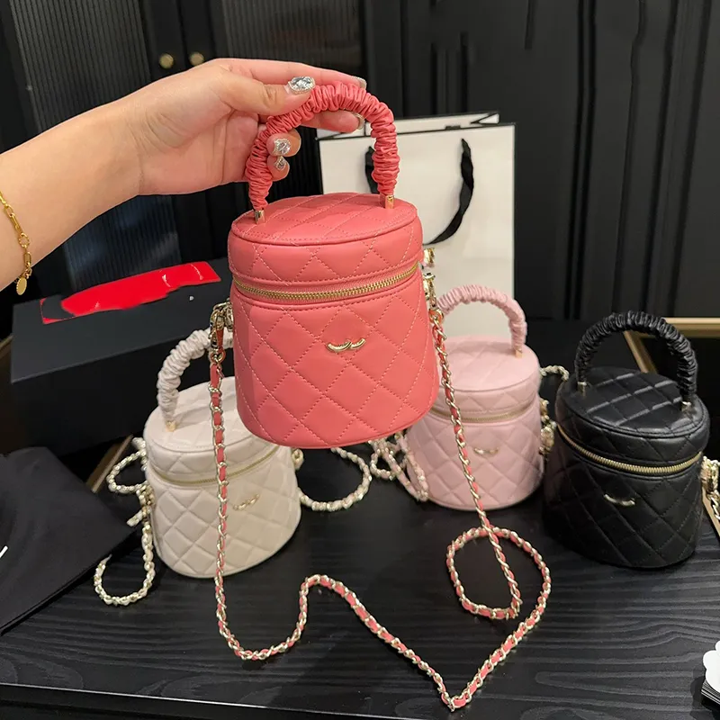 Cylinder Makeup Bag Designer Womens Shoulder Bag 13cm Leather Ringer Gold Hardware Metal Buckle Pleated Top Luxury Tote Matelasse Chain Crossbody Bags With Mirror