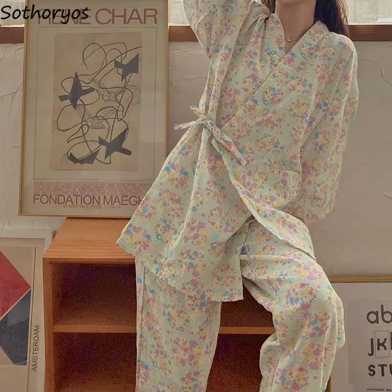 Vêtements de nuit pour femmes Ensembles de pyjama d'été Femmes à manches longues Mode à lacets Style japonais Femme Vêtements de nuit Imprimé Doux Col en V Confortable Deux Pièces