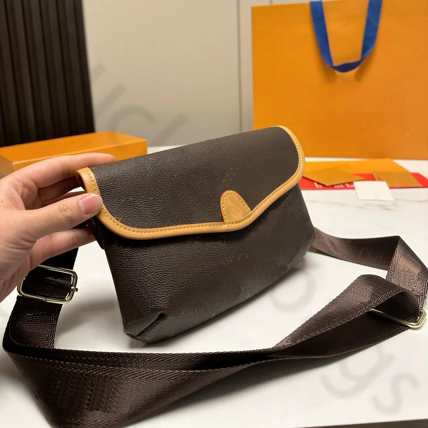 Pocket Flap Bag Nylon Strap Designer Bag Letter Crossbody Shoulder Bags