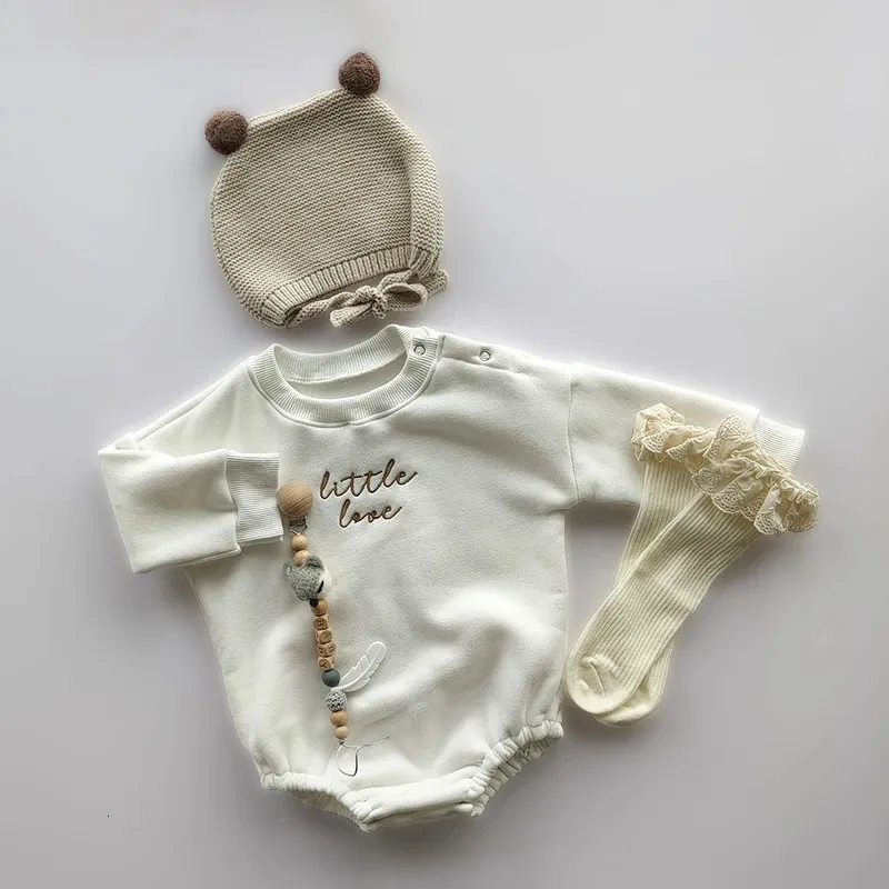 Rompers wiosna jesień urodzone niemowlę rompers liter haft bluza romper długi rękaw Pełne luźne nadwozie 231202