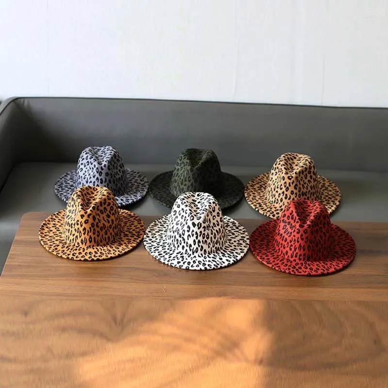 Autumn And Winter Urban Outdoor Series, A Casual And Fashionable Women\'s Hat Generic Women main image 2