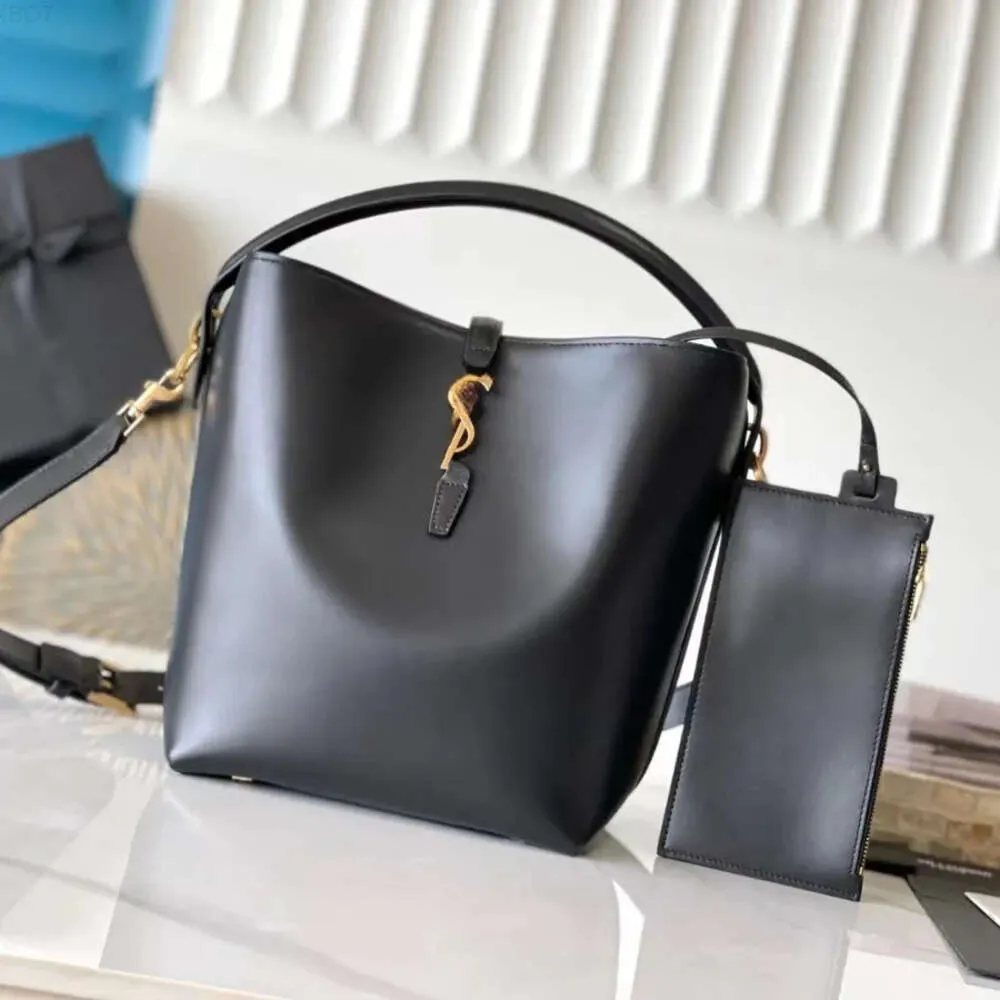 ショルダーバッグ・ポシェット PAIN OR PLEASURE LACE SHOULDER BAG 4BKS398 POP BAG 'La Dote n°57' | La Sellerie Limited
