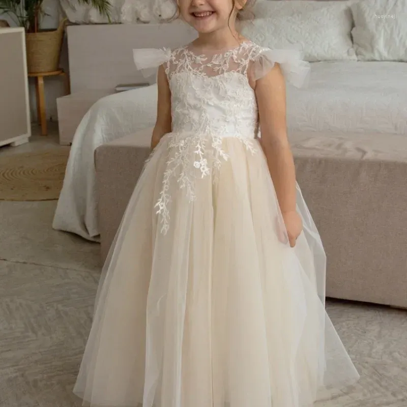 Flickaklänningar Flower Dress Light Champagne Tulle Mönster med Bow Sleeveless Kid Wedding Birthday Party First Commonion Holiday Gown