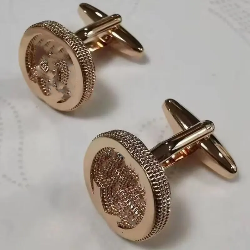 Cuff Links 2023 TOP Quality Luxury Designer Cufflinks Men Classic Brand Letters Cuff links New Shirt Accessories Wedding Gifts Fashion Jewelry Q240508