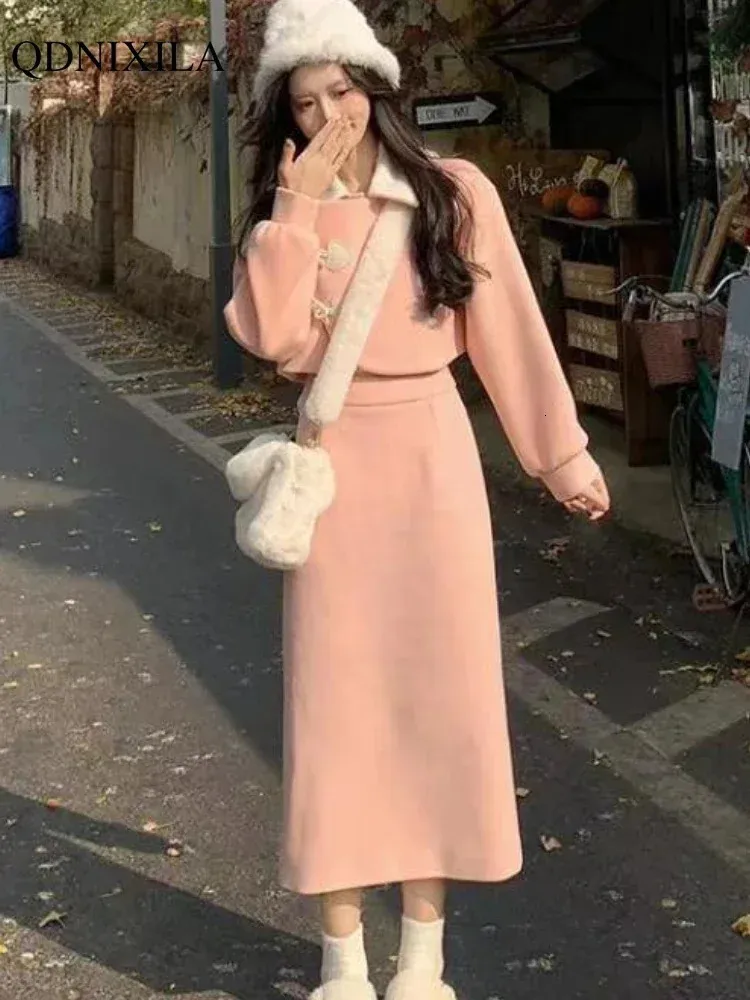 Tweedelige Jurk Herfst Winter Dames Preppy Pak 2 Delige Sets Zoete Mode Verdikte Tweed Korte Jas Hoge Taille Slanke Rokken Damesoutfit 231202 Van 30 84 DHgate