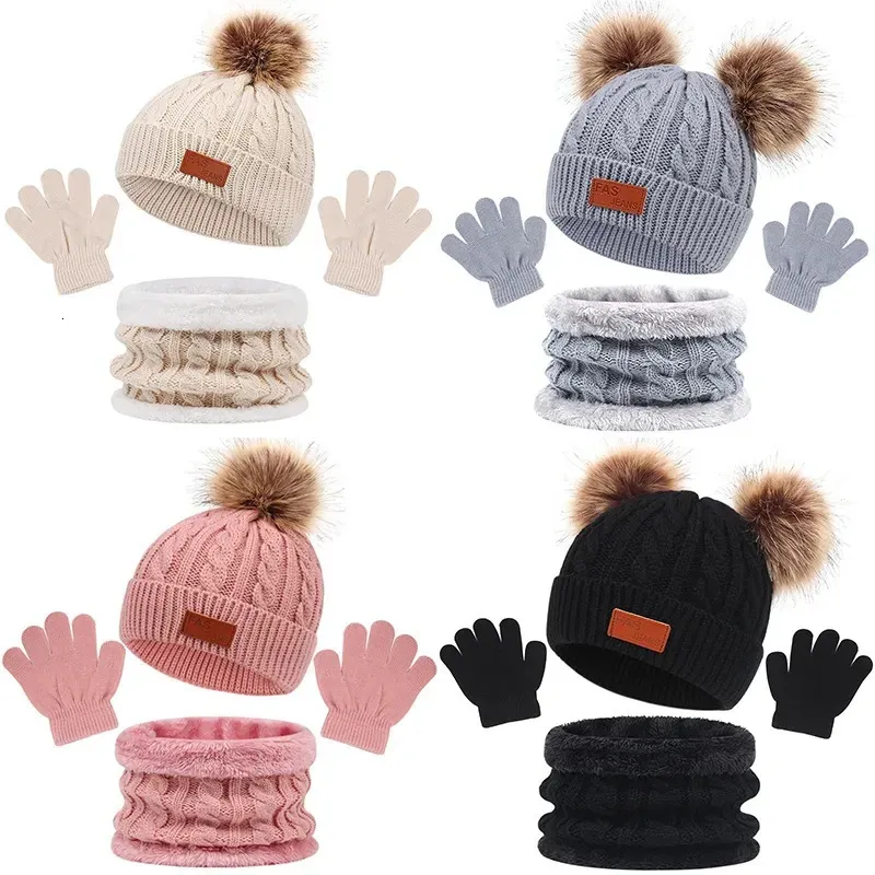 Gorras Sombreros 3 unids Invierno Bebé Sombrero Bufanda Guantes Conjunto Niño Accesorios para bebés Color Sólido Bonnet Lindo Pompom Sombreros de punto Al aire libre Cálido 1-5 años 231202