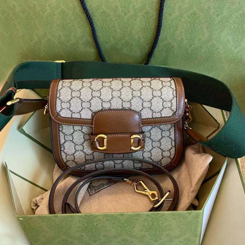 DHgate.com:2024Womens Horsebit 1955 Saddle Bag in Presbyopia DHgate.com:2024Womens Horsebit 1955 Saddle Bag in Presbyopia