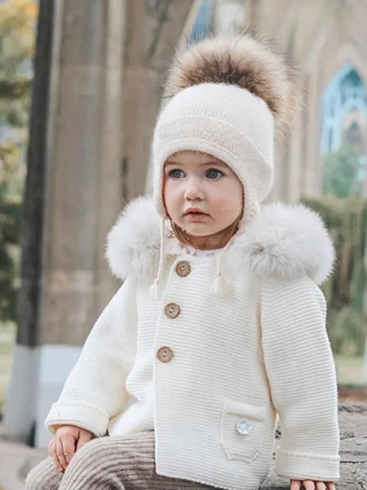 Casquettes Chapeaux Ins Espagnol Enfants Vison Fourrure Chapeau D'hiver Renard Boule De Fourrure Tresse Oreille Chapeau Pographie Accessoires D'hiver Accessoires pour Enfants Bébé Garçon Chapeau 231202