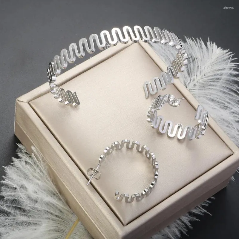 Ensemble de collier et boucles d'oreilles en acier inoxydable PVD plaqué or, bracelet ondulé étanche sans ternissement pour femmes et filles, bijoux en gros