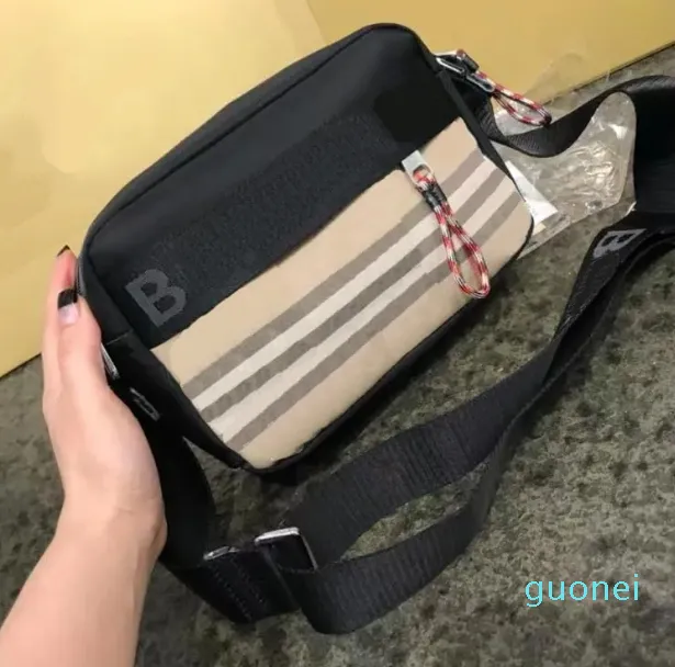 DesignerLuxury Fanny Packs Bel Çanta Tasarımcısı Fanny Pack Messenger Çantası Naylon Alışveriş Dağcılığı Çok Kemer Çantaları Çanak Çantalar Erkek Kadın Spor