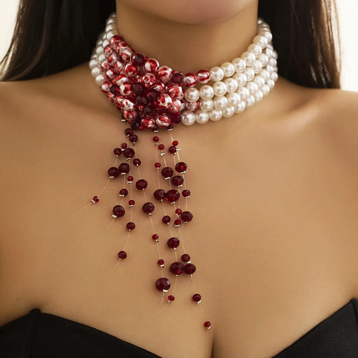 Pendanthalsband Halloween Gothic Multi Layered Imitation Pearl Clavicle Halsband Harajuku Red Crystal Pärlor Tassel Choker Women Cosplay Jewelry 231204