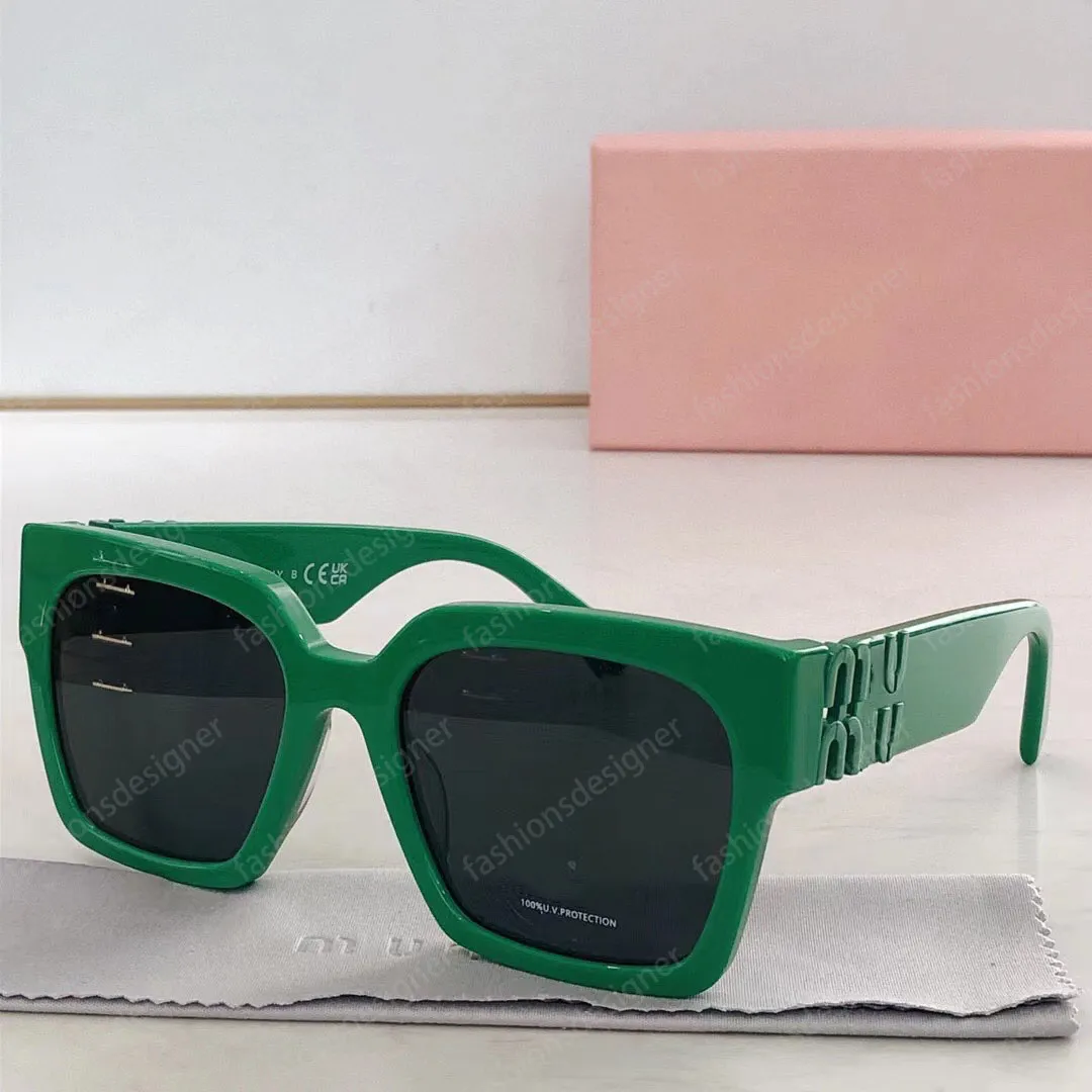 Des lunettes de soleil pour femmes Designer pour femmes modèles VMU 04U Luxury Shades Trendy 1 carré avec des lettres en or rose mm Glimpsepmonaxku