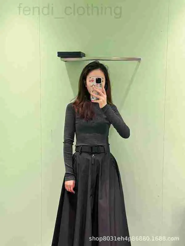 Skirts Designer Brand 2023 New Style Black with Belt Umbrella Skirt Half HH1D