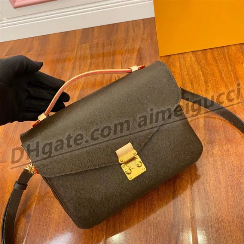 Sacs de messager de haute qualité Cross Body Purse Pochette Sacs à rabat de baril Verrouillage en cuir Lady Totes pour femmes Fashion Satchel Sacs à main Pre307H