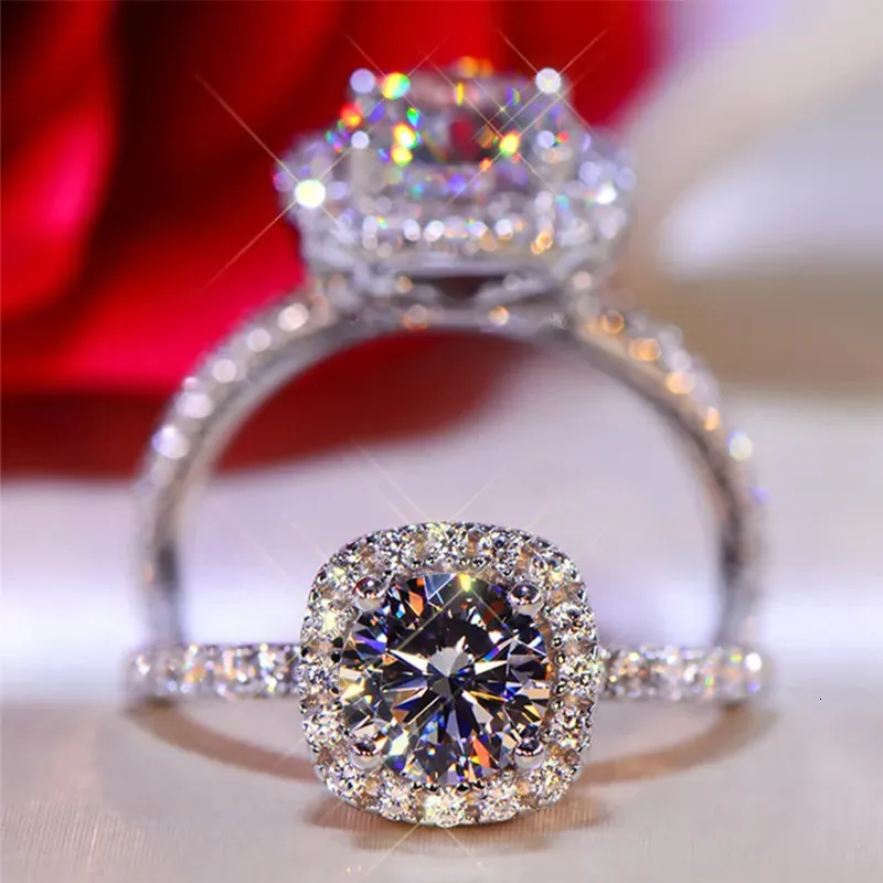 Bröllopsringar 100% ringar 1CT 2CT 3CT Brilliant Diamond Halo Engagement Rings for Women Girls Löfte Present Sterling Silver Jewely 231202