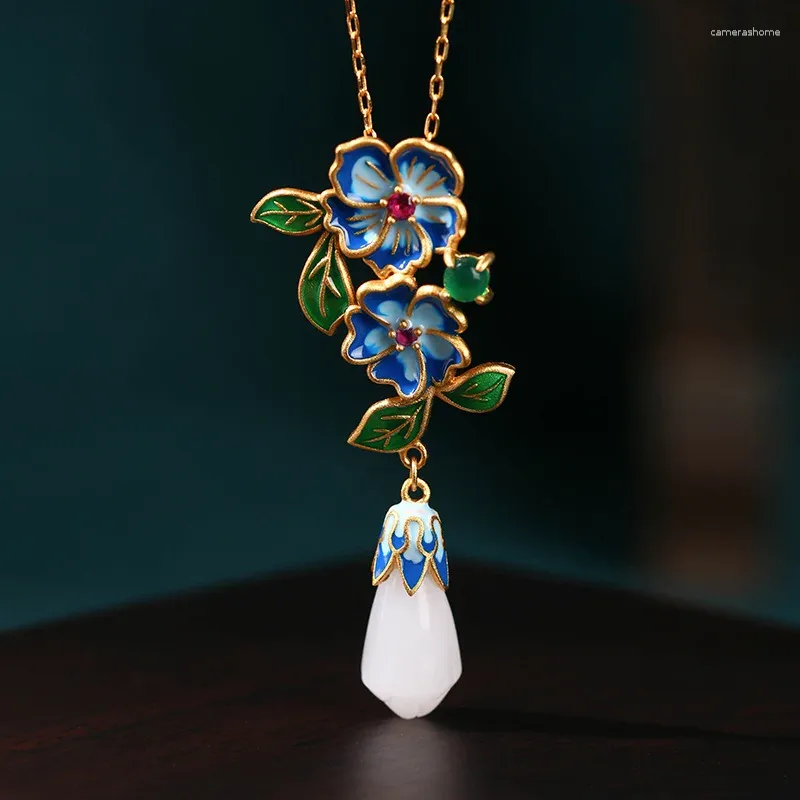 Pendant Necklaces National Fashion Design Gold-Plated Enamel Painted Flower Clusters Magnolia Imitation Hetian Jade Court Vintage Necklace