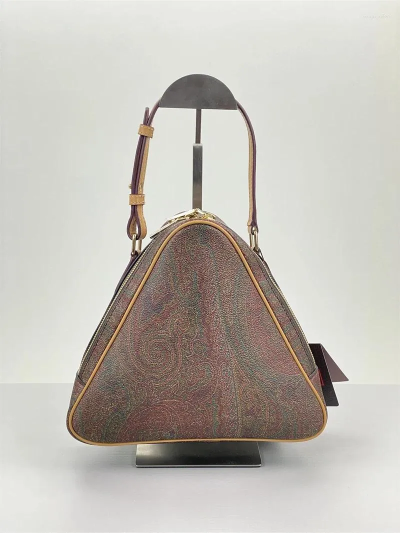 Kvällspåsar Etro Vintage High-End underarm Bag Triangular Crossbody Portable French Casual Shoulder