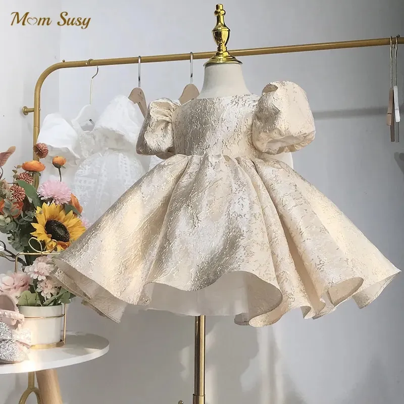 Mädchen Kleider Baby Mädchen Prinzessin Kleid Puff Sleeve Infant Kleinkind Teen Bogen Vestido Gold Party Geburtstag Ballkleid Weihnachten Kleidung 1 14Y 231204