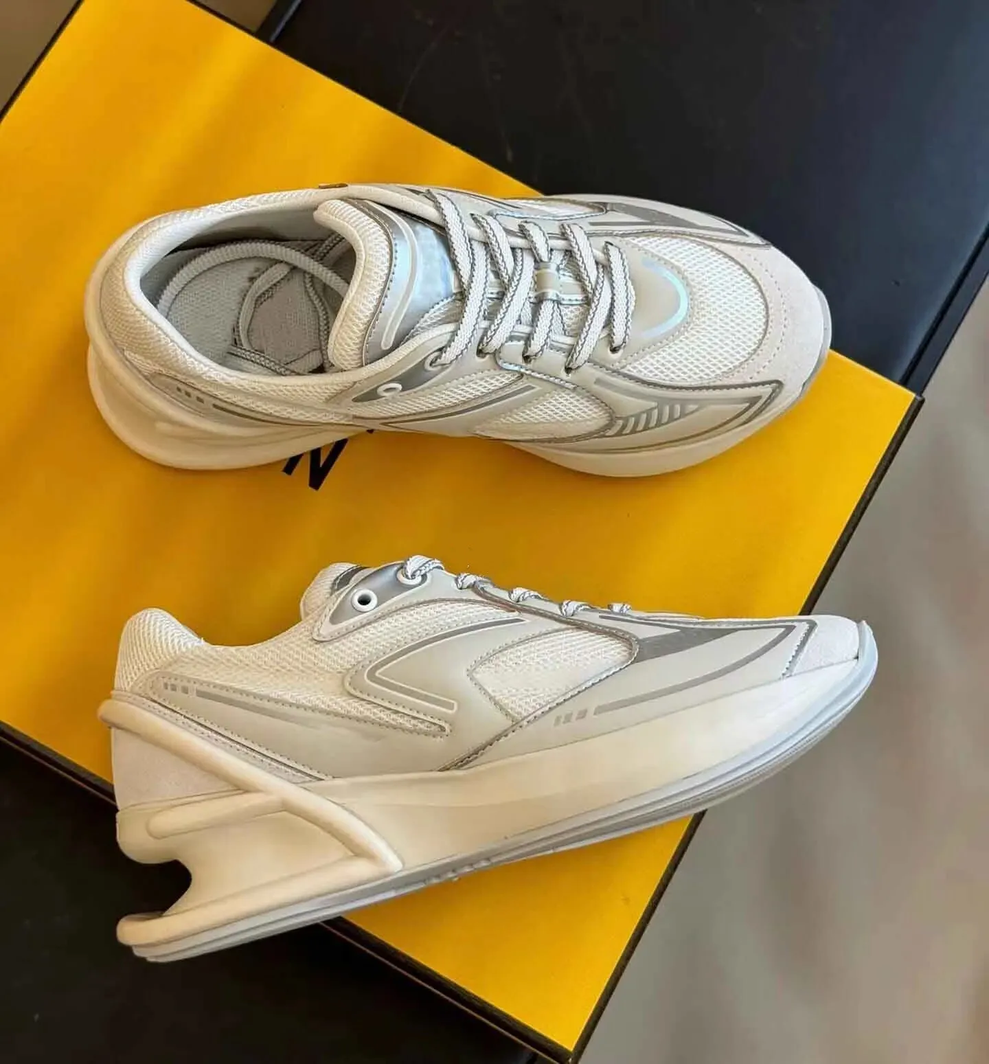 24ss Merk Heren Dames Eerste 1 Trainers Schoenen Tech Stof F-vormige gebeeldhouwde gegolfde zolen Sneaker Super Kwaliteit Kalfsleer Paar Runner Sport EU35-46, Met doos