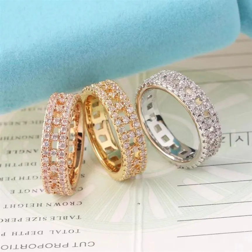 Designer Bague en diamant Bagues en argent de femmes homme forme bijoux de mode bijoux polyvalents cadeau de mariage amoureux anniversaire joli cadeau241h