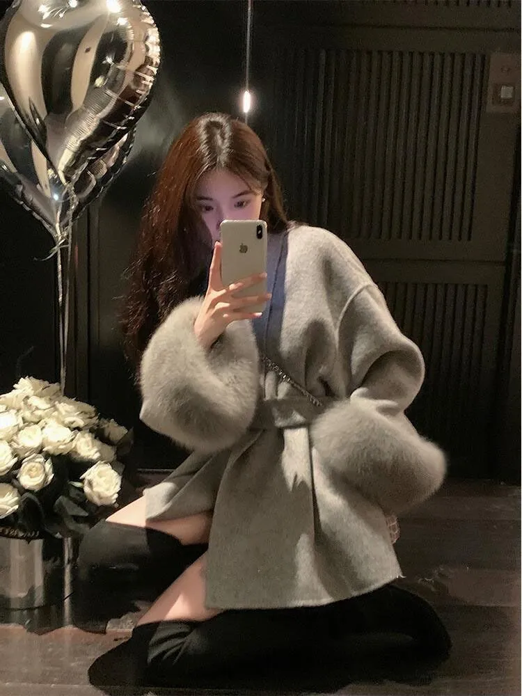 2024 New Women's Leather and fur "Night and Dublin" new double-sided cashmere coat for women, fox fur grass high-end felt cape woolen coat