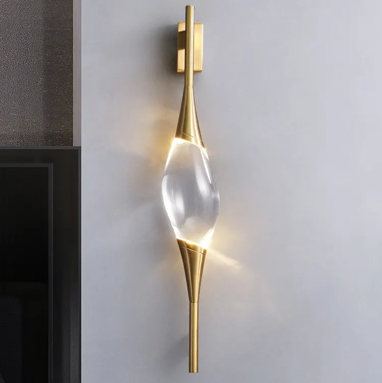 Lampada da parete moderna e di lusso da comodino, decorazioni per la casa, luci a LED per soggiorno, hotel, design semplice, applique da parete in cristallo di rame