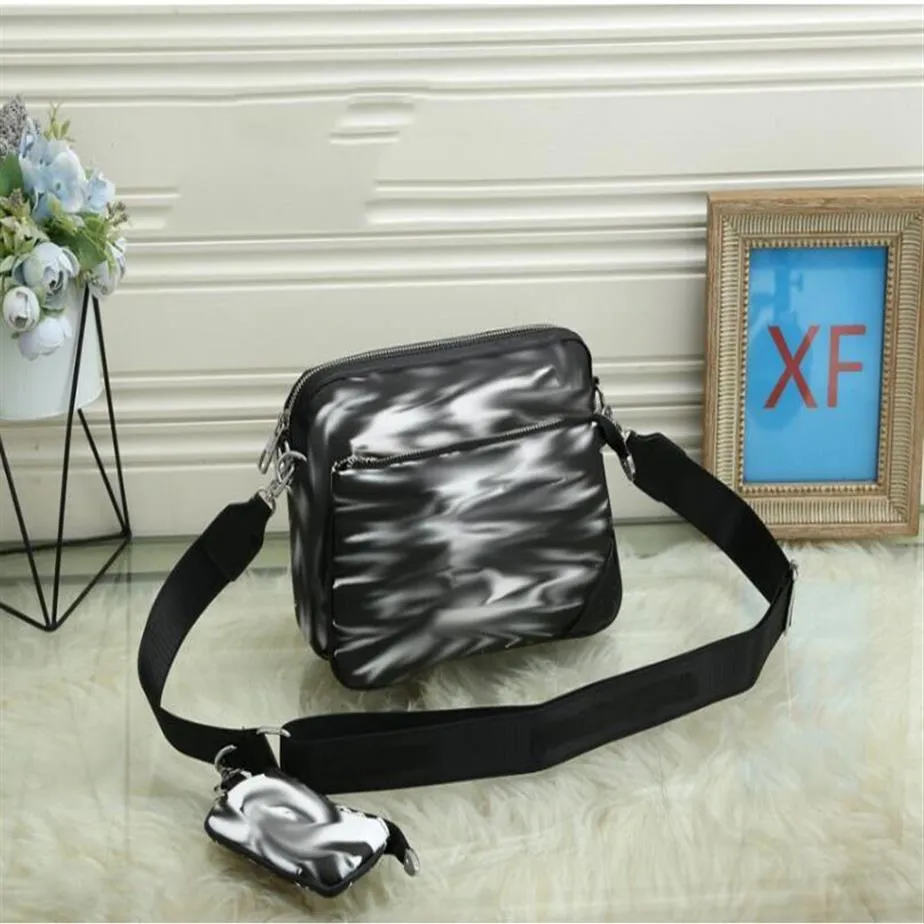 Crossbody Messenger Bag Mens Designer skórzana torebka luksusowe torby krzyżowe w powleczonych płótnach opakowań podróżnych na zewnątrz W319S