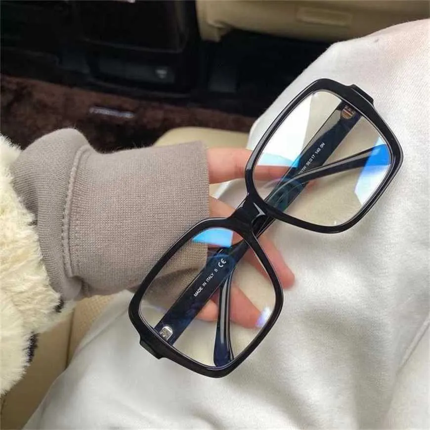 Solglasögon Högkvalitativ Xiaoxiang Family's New Fashion Eyeglass 5408 Black Frame Plain Slim Face Anti Blue Light Myopia tillgängligt i matchande grader