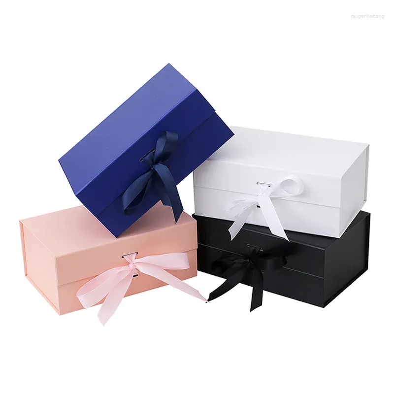 Подарочная упаковка Складная магнитная коробка-раскладушка с шелковым бантом для свадьбы, дня рождения, индивидуального логотипа, упаковки продукта белого цвета