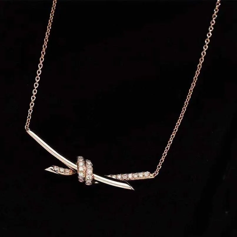 Ожерелье с подвеской в форме узла из V-образного золота с бриллиантом или без него для женщин, подарок на помолвку с печатью, сумка Velet PS4013300z
