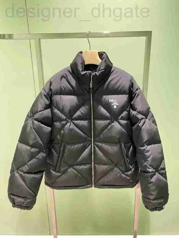 Men's Down Parkas Designer P Family's Nouvelle lettre d'hiver imprimée motif diamant pain doudoune PRA unisexe oie blanche C9TL