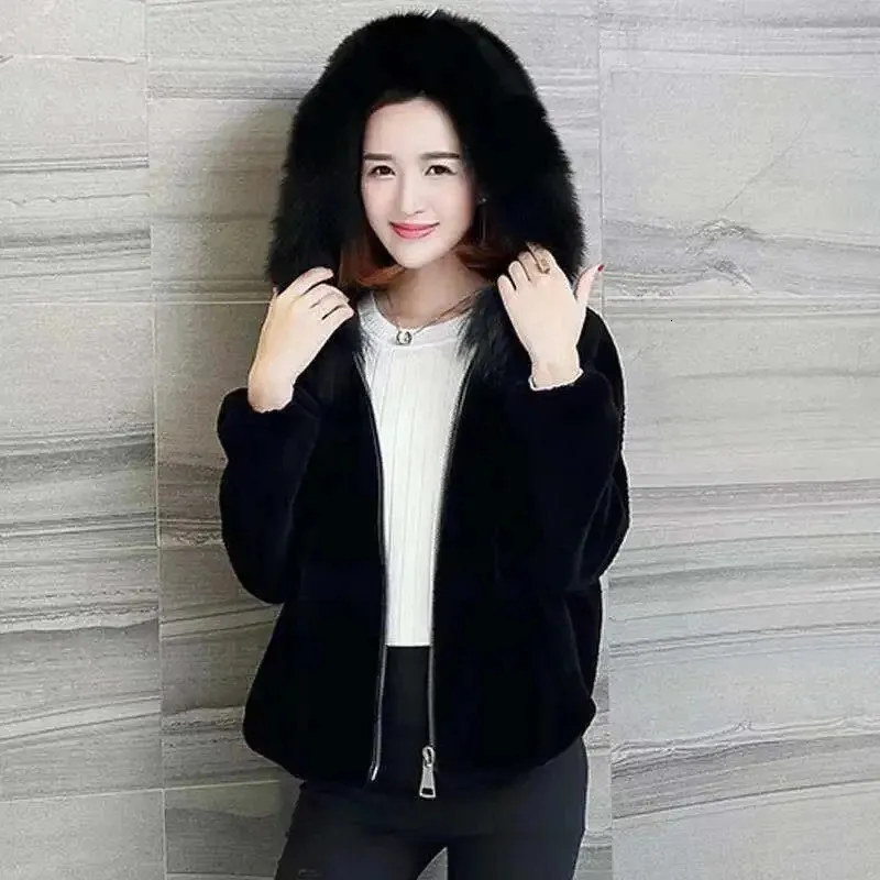 Womens Fur Faux winter faux leather jacket hooded coat thick womens warm short imitation sheep cut cashmere 231202