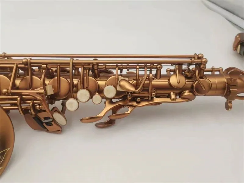 Högklassig antikfinish EB E-flat Alto Saxofon Sax Shell Key Carve Mönster Trävind Instrument med fall Övriga Aeccessaries