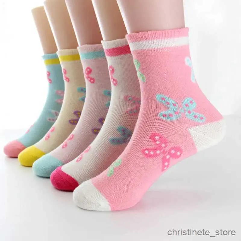 Çocuk SOCKS 5 Çift/Lot Bahar Sonbahar Yüksek Kaliteli Kızlar Çoraplar Pamuk Kelebek Şeker Renkli Çoraplar 3-12 Yıllık Çocuk Çorapları