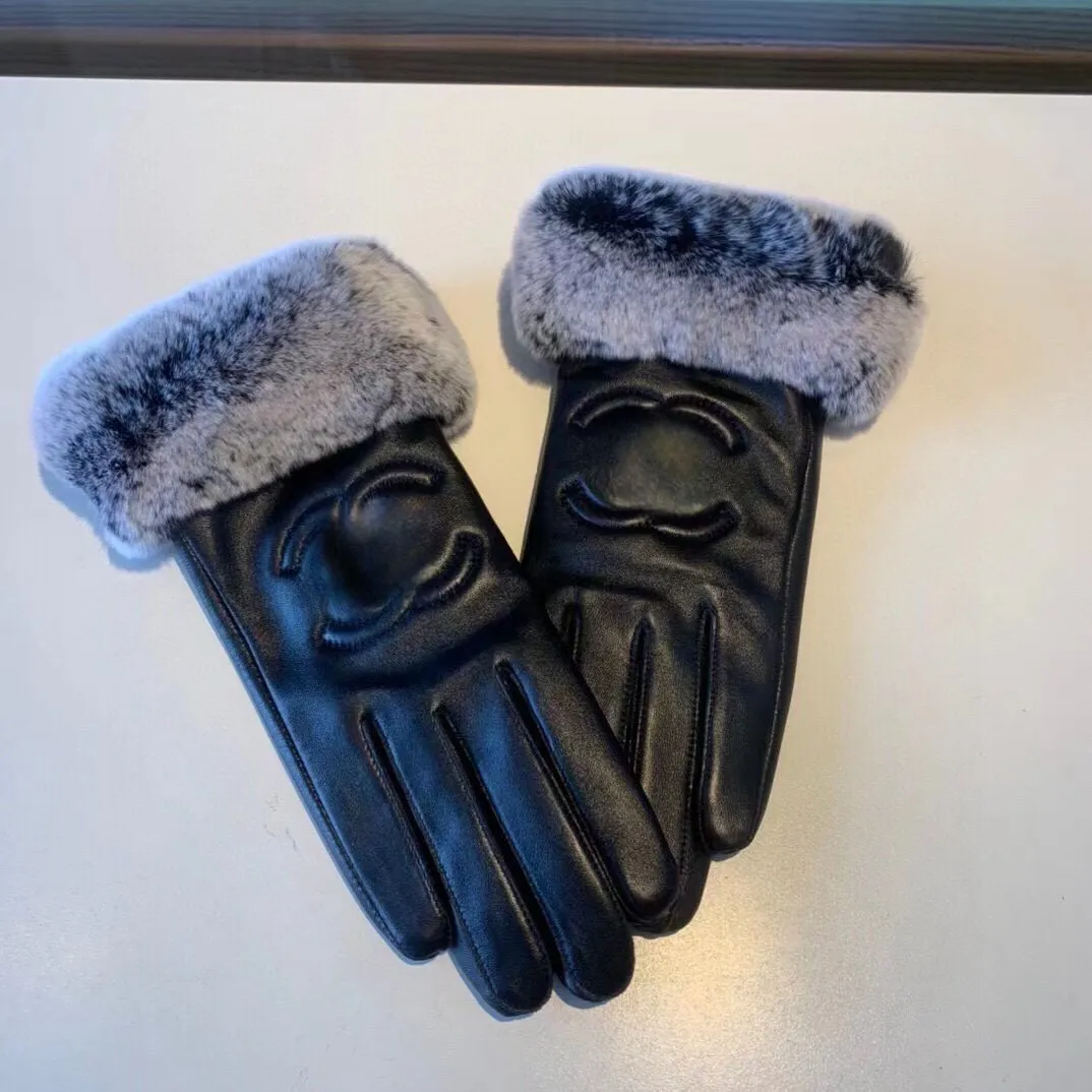 Designer cashmere gloves deals