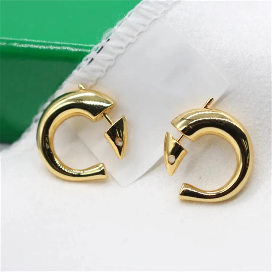 French Instagram Influencer Autumn/Winter Trend C-Shaped Earrings For Women's Light Luxury Unique High-Quality OL Charm Jewelry