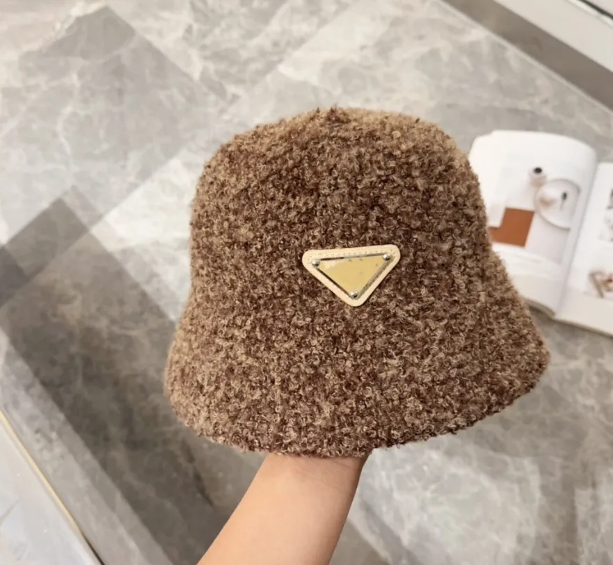 Plush Fisherman Hat Triangle Mark jesień i zima dzika Korea Południowa ciepły wiadro kapelusz damski na lenów czapki ochronne