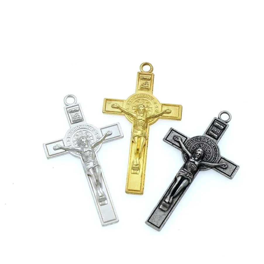 20pcs katolicyzm Benedict Medal Cross Charms Crucifix Ręcznie robione antyczne srebrne złote czarne wisiorki biżuterii