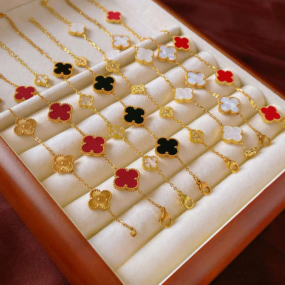 braccialetto Bracciale di design Bracciale Fritillaria con fiore in zirconi elettrolitico in oro reale Bracciale alla moda semplice e versatile Regalo di Natale all'ingrosso
