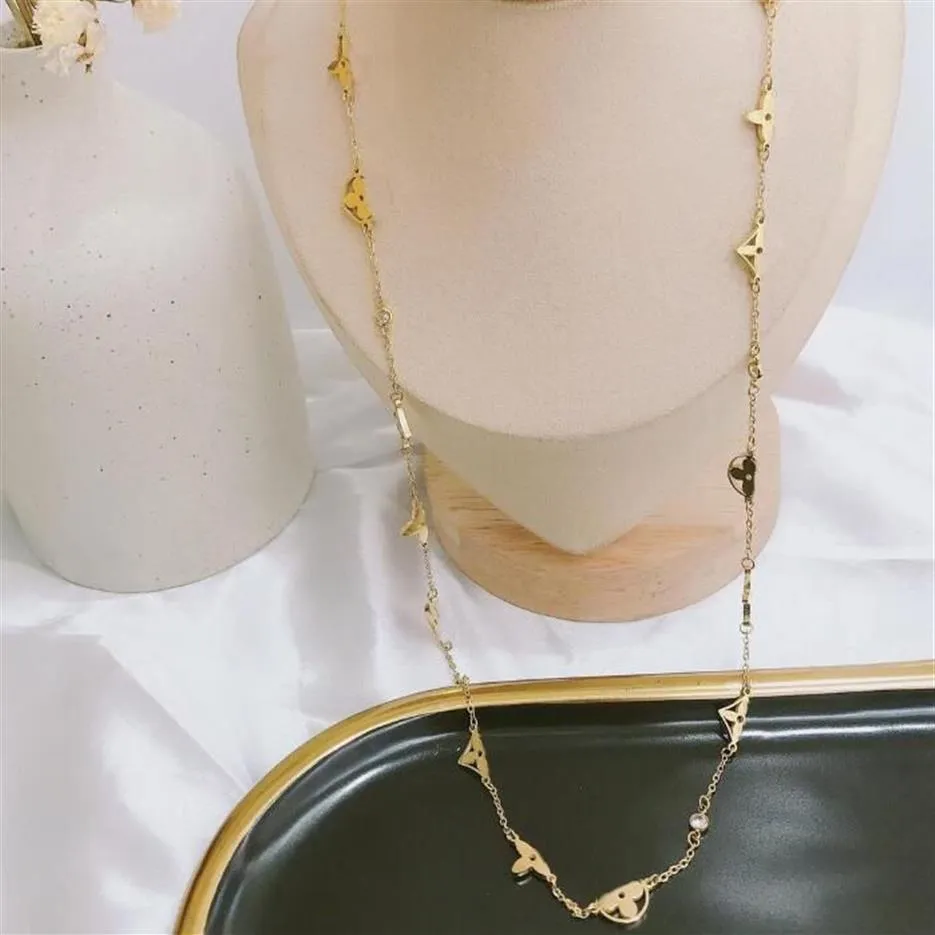 Mode kvinnor 18k guldpläterad rostfritt stål halsband designer halsband choker brev hänge kedja kristall kubik zirkoniume weddi328v