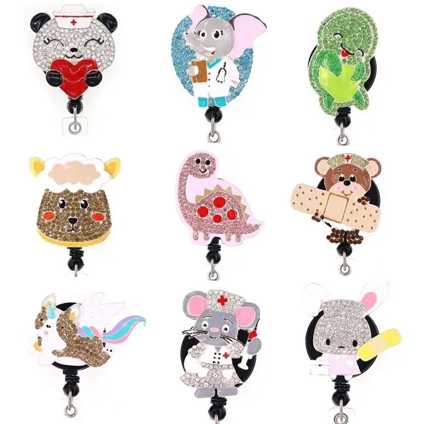 Nyaste nyckelringar Rhinestone Medical Cartoon Animal Nurse Infällbart ID Badge Holder Pull Reel279s