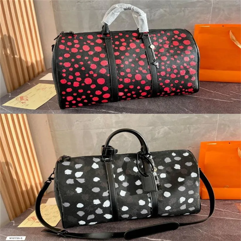 Duffel çanta erkekler duffle çanta tasarımcısı kadınlar seyahat çantaları erkek el bagaj çanta erkekler lüks çantalar büyük kabartma totes156s