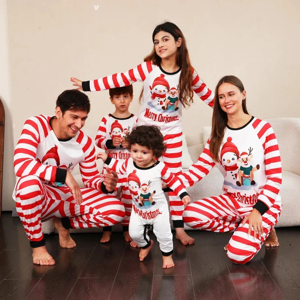 Family Matching Outfits Year Christmas Pajamas Set Adult Kids Pyjamas Baby Romper Merry 231204